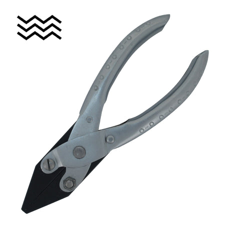 Parallel flat nose pliers 140mm with serrated jaws for jewellery making